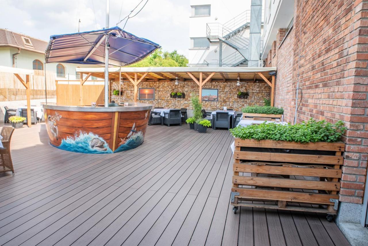 Restaurant & Design Hotel Noem Arch 브르노 외부 사진