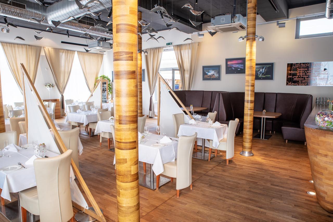 Restaurant & Design Hotel Noem Arch 브르노 외부 사진